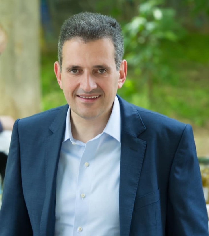 O Δήμαρχος Καλλιθέας, Δημήτρης Κάρναβος