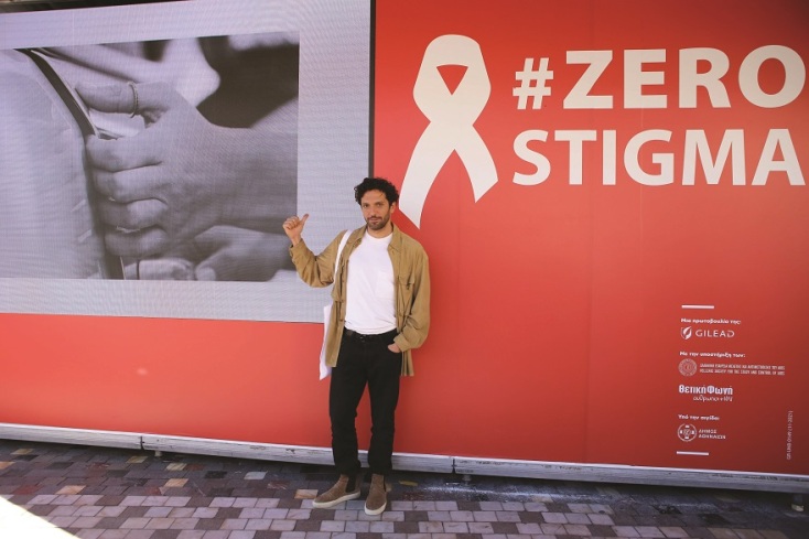 Ο ηθοποιός Δημήτρης Μοθωναίος στο checkpoint στο Μοναστηράκι