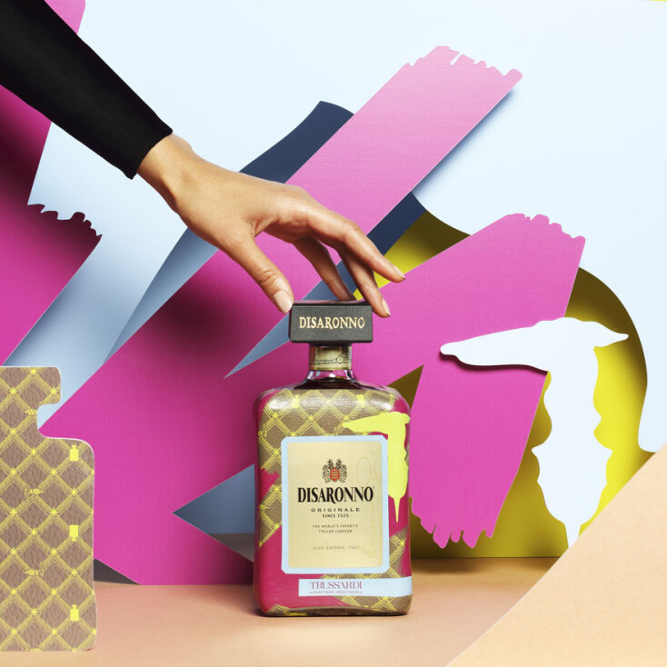 disaronno-wears-trussardi-8.jpg