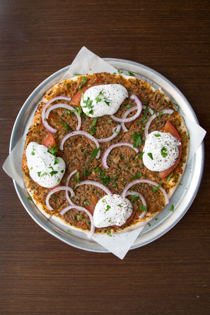 Το φημισμένο λαχματζούν του Pera