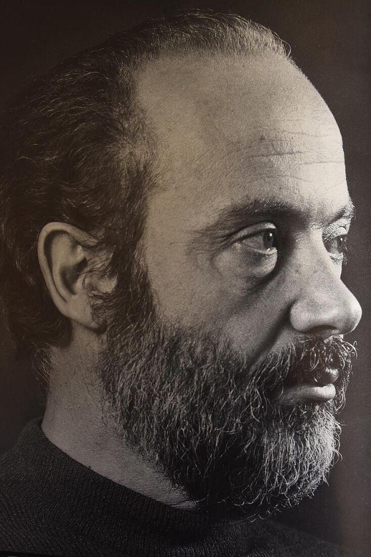 Ο Μίμης Πλέσσας σε νεαρή ηλικία