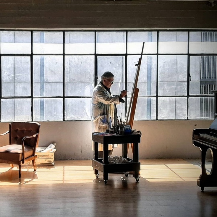 Στιγμιότυπο από το επεισόδιο που είναι αφιερωμένο στον Νίκο Εγγονόπουλο. 