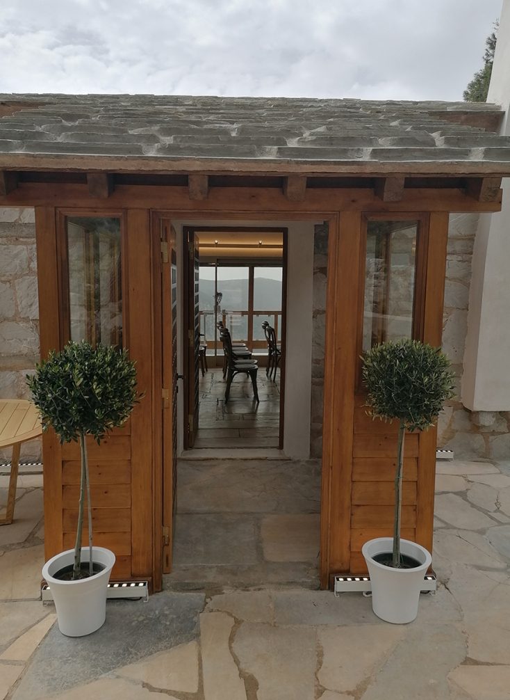 Η είσοδος του «Παβιλιόν»