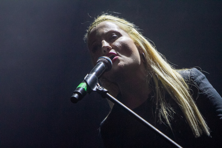 Ελένη Βουγιουκλή - Στιγμιότυπο από τη συναυλία των Nightfall στο Gagarin 205