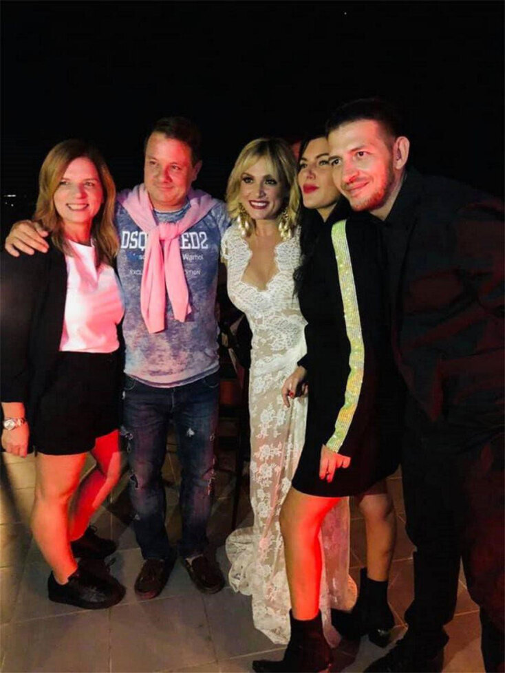 Στιγμιότυπο από τον γάμο της Ελεονώρας Ζουγανέλη στις Σπέτσες