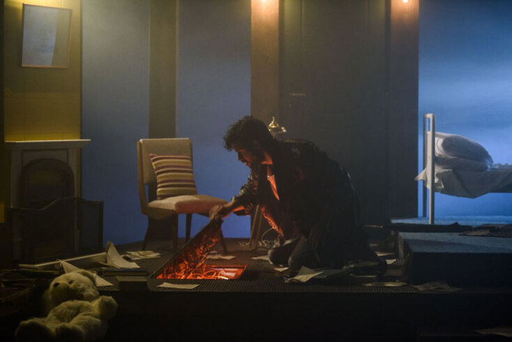 Ο Ορφέας Αυγουστίδης στην θεατρική παράσταση «Η μηχανή του Τούρινγκ»