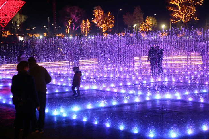 Πόλος έλξης το συντριβάνι στο Experience Park στο Ελληνικό Πόλος έλξης το συντριβάνι στο Experience Park στο Ελληνικό