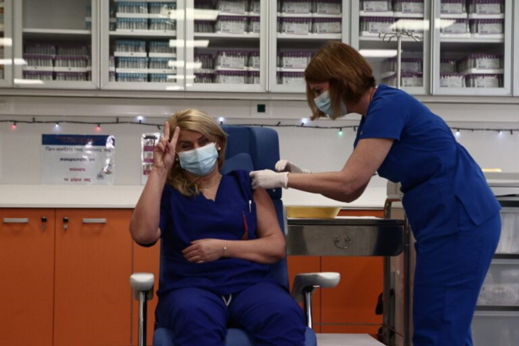 Το πρώτο εμβόλιο κορωνοϊού που έγινε στη χώρα. 