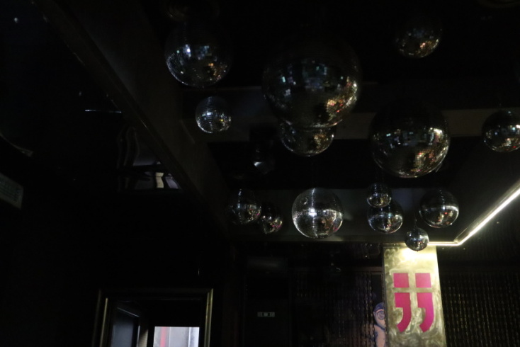 Φωτογραφία από το εσωτερικό του Enola.