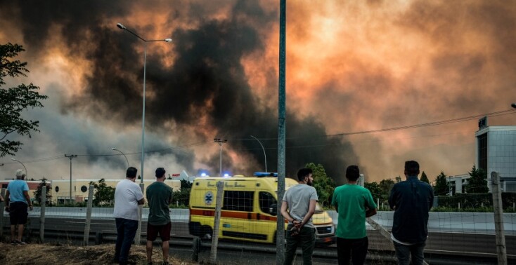 Φωτιά στη Βαρυμπόμπη - Εθνική Οδός Αθηνών Λαμίας © EUROKINISSI