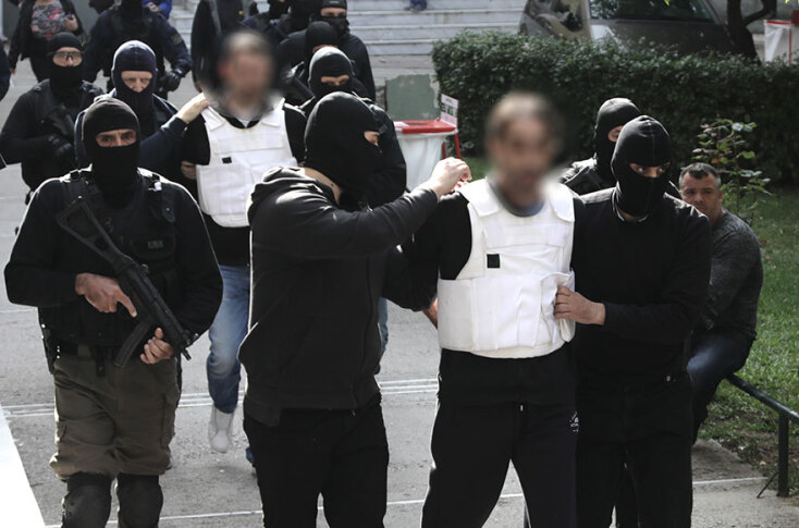 Στον ανακριτή οι συλληφθέντες για συμμετοχή στην «Επαναστατική Αυτοάμυνα» © Intime p.a.