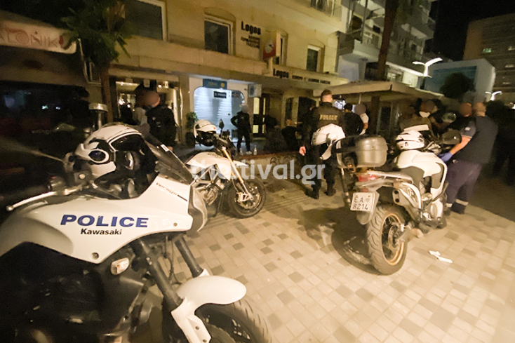 Θεσσαλονίκη: Υπερασπίστηκαν νεαρή που μάλωνε με τον σύντροφό της και δέχτηκαν άγρια επίθεση © Thestival.gr