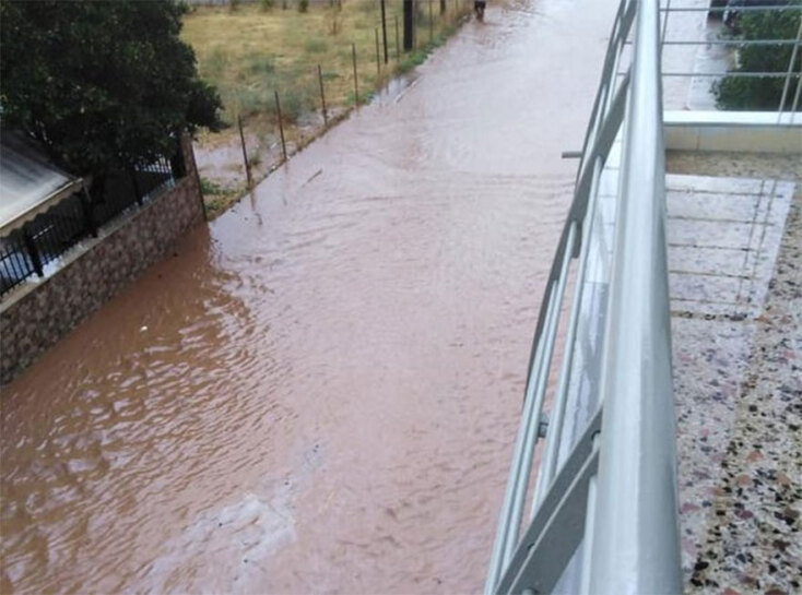 Κακοκαιρία στην Εύβοια: Πλημμύρισαν δρόμοι