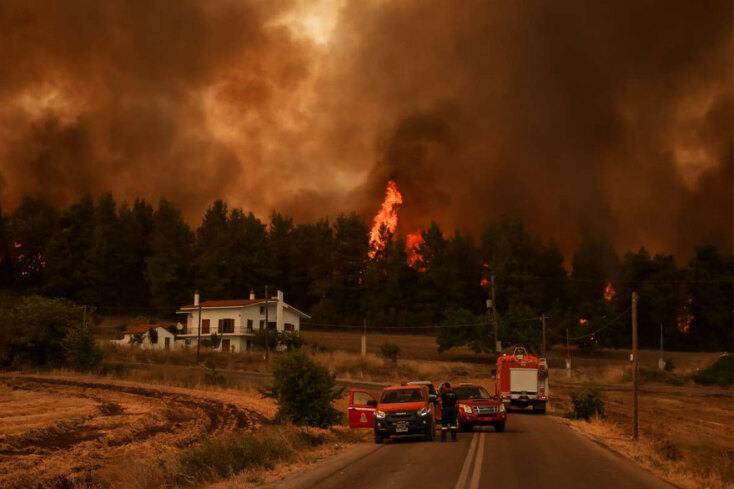 Φλόγες απειλούν κατοικίες στην Εύβοια (ΦΩΤΟ ΑΡΧΕΙΟΥ) - Το φετινό καλοκαίρι εκδηλώθηκαν καταστροφικές πυρκαγιές τόσο στην Ελλάδα όσο και σε άλλες χώρες της Μεσογείου, γράφει ο Κυριάκος Μητσοτάκης στην εφημερίδα El Pais