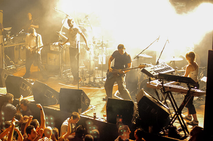 Στιγμιότυπο από τη συναυλία των Faithless στην Αθήνα το 1999