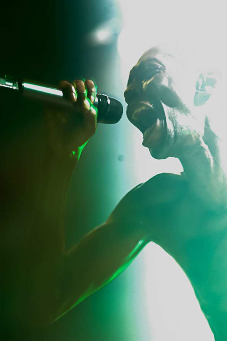 Στιγμιότυπο από τη συναυλία των Faithless στην Αθήνα το 1999