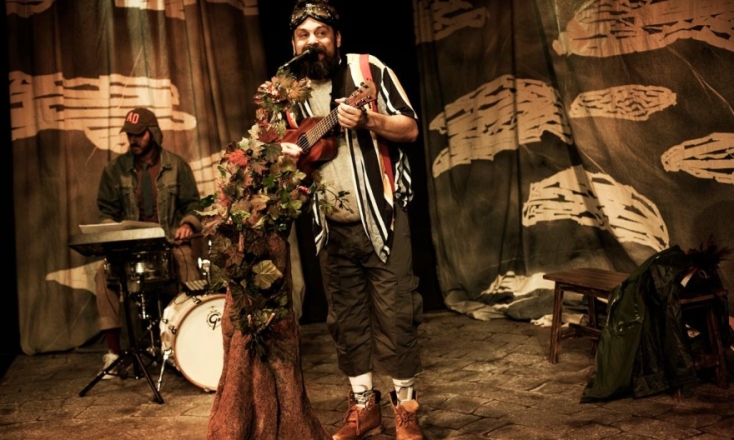 To "Φανταστικό χωριό" του Σπύρου Γραμμένου έρχεται τον Δεκέμβριο στο θέατρο ΕΛΕΡ στην Πλάκα