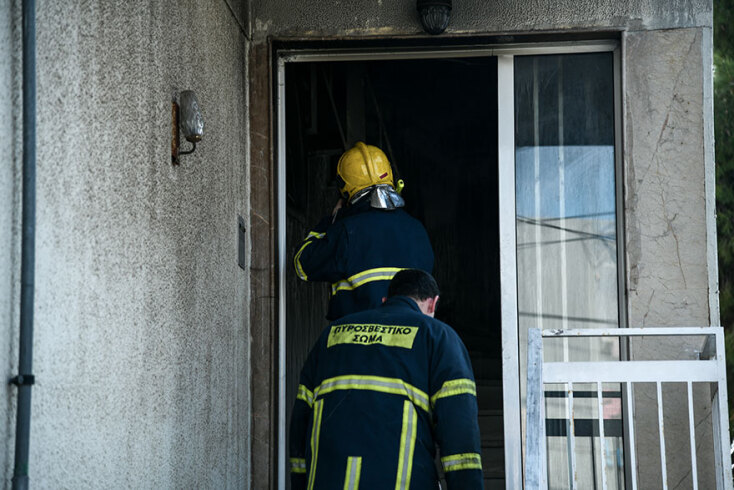 Μελίσσια: Εικόνες καταστροφής μετά από πυρκαγιά σε διαμέρισμα