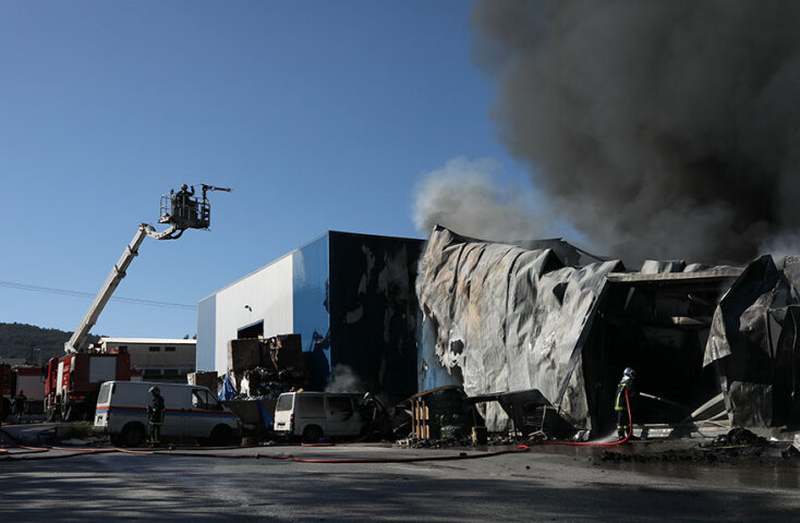 Πυρκαγιά σε εργοστάσιο βιομηχανίας χάρτου