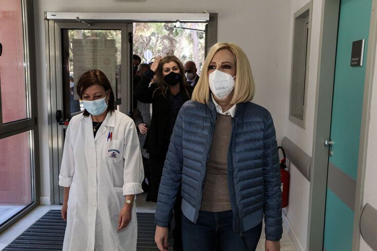 Η Φώφη Γεννηματά στο νοσοκομείο «ΣΩΤΗΡΙΑ» (ΦΩΤΟ ΑΡΧΕΙΟΥ) - Η πρόεδρος του ΚΙΝΑΛ νοσηλεύεται στον «Ευαγγελισμό» με συμπτώματα ατελούς ειλεού