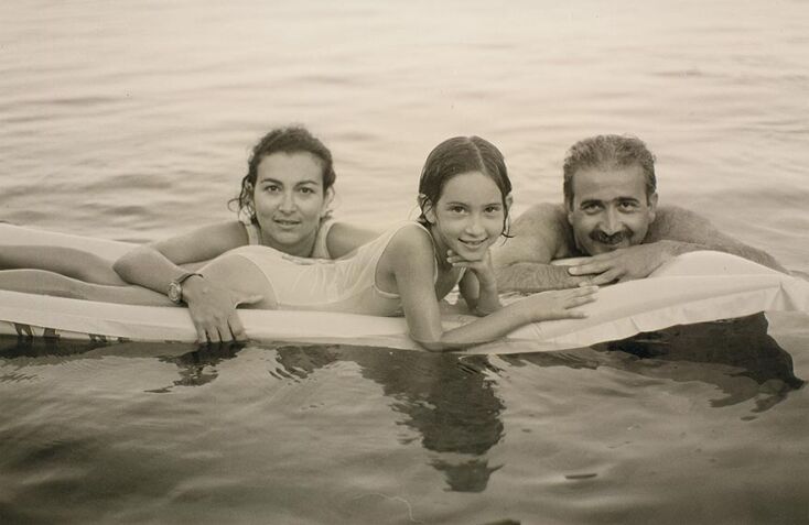 Ο Λάκης Λαζόπουλος με τη γυναίκα του, Τασούλα, και την κόρη τους, Μαριέλλη 