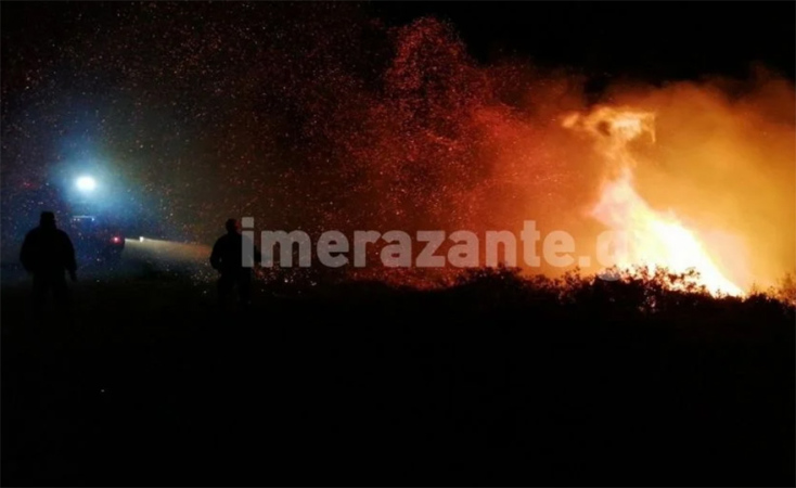 Σε εξέλιξη φωτιά στη Ζάκυνθο