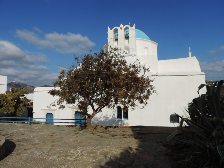 Η πρόσοψη της εκκλησίας