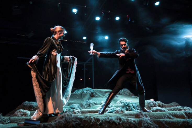 Ελεάνα Καυκαλά &amp; Αγησίλαος Μικελάτος στην παράσταση «Περηφάνια και προκατάληψη» στο θέατρο Αλκυονίς