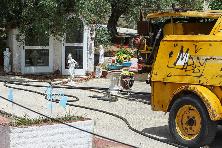 Νεκρός 60χρονος που έπεσε σε φρεάτιο στο Κορωπί © ΔΗΜΟΠΟΥΛΟΣ ΘΑΝΑΣΗΣ / EUROKINISSI)