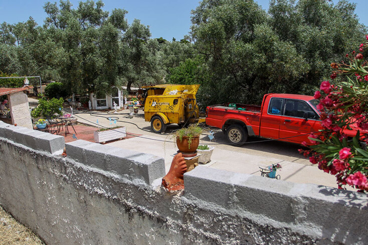 Νεκρός 60χρονος που έπεσε σε φρεάτιο στο Κορωπί © ΔΗΜΟΠΟΥΛΟΣ ΘΑΝΑΣΗΣ / EUROKINISSI)