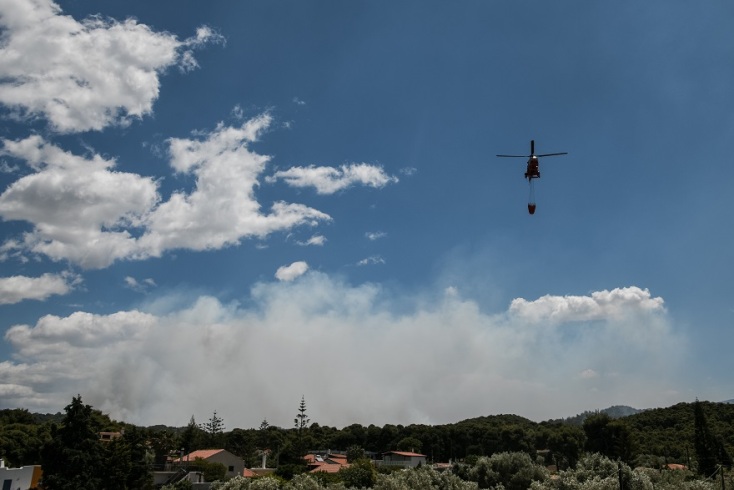 Πυρκαγιά σε δασική έκταση στην Κορινθία