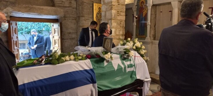 Η σορός της Φώφης Γεννηματά σε λαϊκό προσκύνημα στο παρεκκλήσι της Μητρόπολης Αθηνών