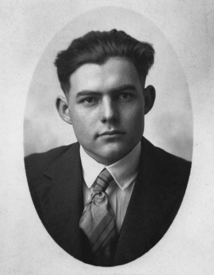 Ο Έρνεστ Χέμινγουεϊ σε νεαρή ηλικία (περ. 1917)