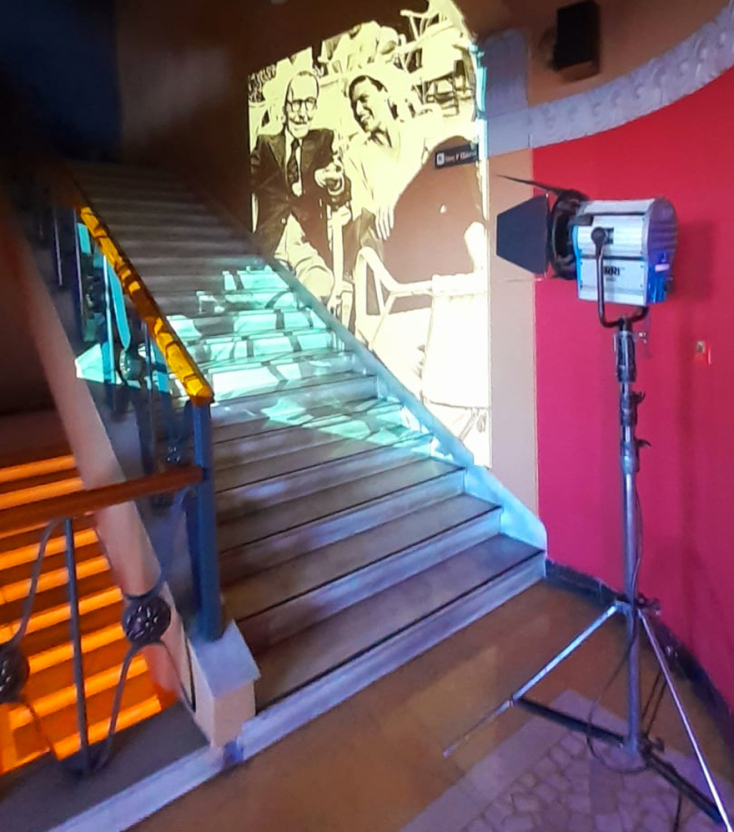 Σκηνή από τα γυρίσματα του ντοκιμαντέρ "Μελίνα Στοπ  Καρέ - αναζητώντας τη σύγχρονη ελληνικότητα"