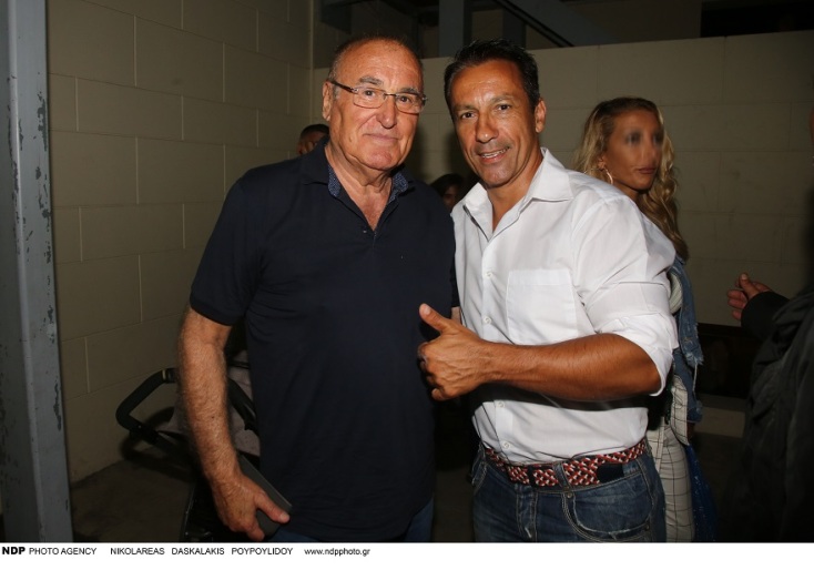 Ο στιχουργός Σπύρος Γιατράς μαζί με τον Πέτρο Ίμβριο