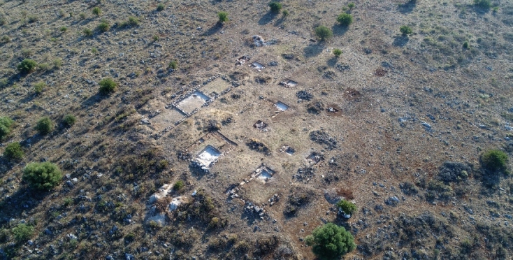 Ακρόπολη του Γλα, αεροφωτογραφία