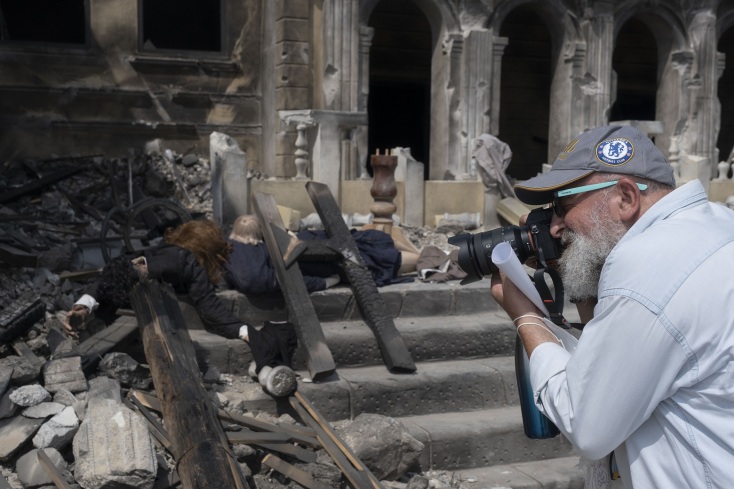 Ο σκηνοθέτης Γρηγόρης Καραντινάκης στα γυρίσματα της ταινίας Σμύρνη μου Αγαπημένη