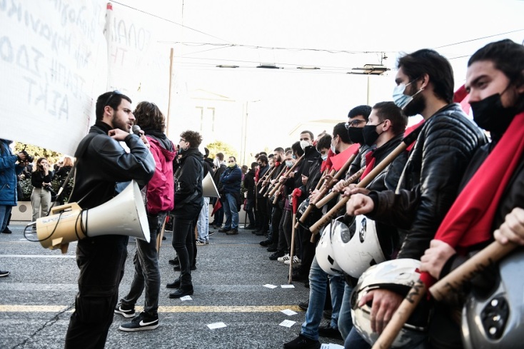 Επέτειος Γρηγορόπουλου: Ξεκίνησε στα Προπύλαια το μαθητικό συλλαλητήριο