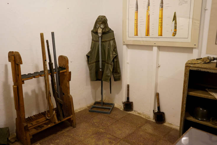 guard-room-exhibits.jpg