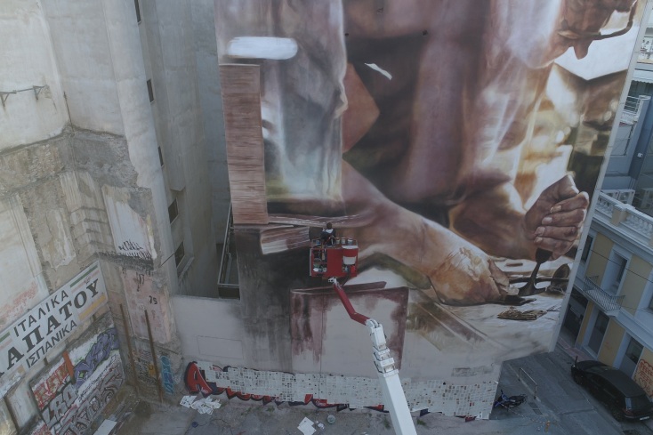 Τοιχογραφία του Guido Van Helten στα Εξάρχεια