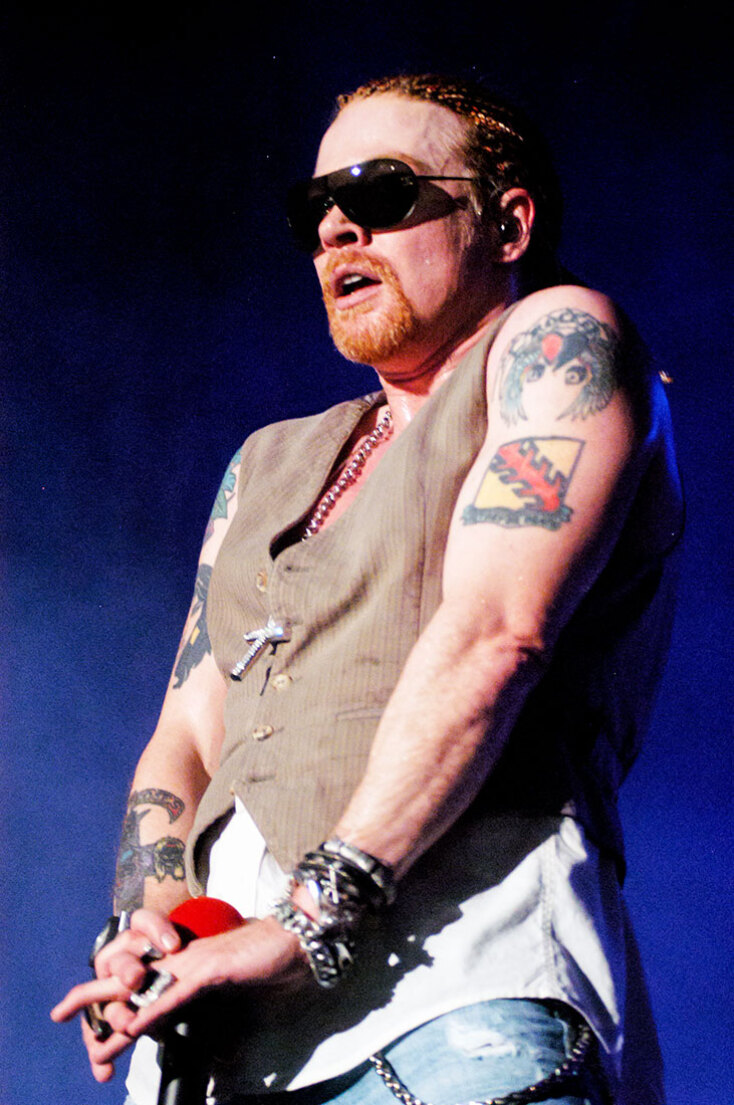 Στιγμιότυπο από τη συναυλία των Guns N' Roses στην Αθήνα τον Ιούλιο του 2006