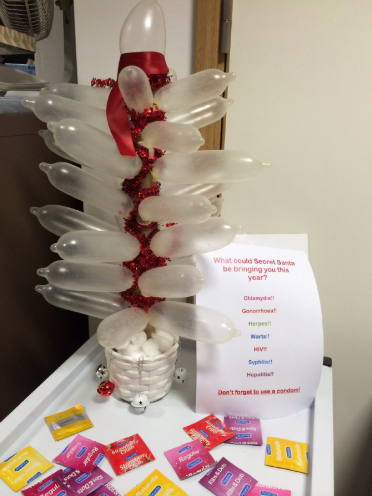 hospital-christmas-decorations13.jpg