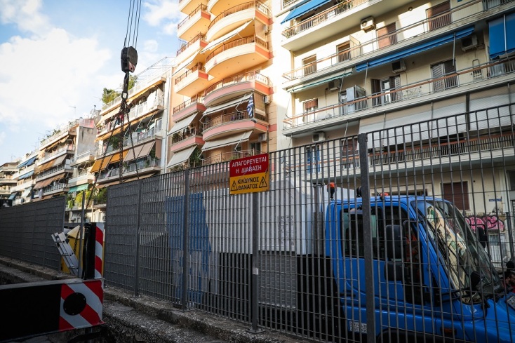 ΕΡΓΑΤΙΚΟ ΔΥΣΤΥΧΗΜΑ ΣΤΙΣ ΓΡΑΜΜΕΣ TOY ΗΣΑΠ ΑΓ.ΝΙΚΟΛΑΟΥ ΣΤΑ ΠΑΤΗΣΙΑ -ΕΝΑΣ ΝΕΚΡΟΣ ΚΑΙ ΔΥΟ ΤΡΑΥΜΑΤΙΕΣ ΕΡΓΑΖΟΜΕΝΟΙ ΣΕ ΚΑΘΑΡΙΣΜΟ ΤΗΣ ΓΡΑΜΜΗΣ (ΒΑΣΙΛΗΣ ΡΕΜΠΑΠΗΣ /EUROKINISSI)