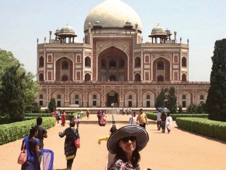 Έλενα Πέγκα, Αθήνα-Δελχί