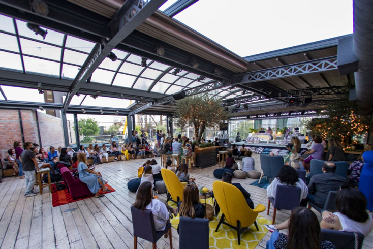 «Σ’ ένα σπίτι ΙΚΕΑ ζεις πιο πολλά απ’ όσα φαντάζεσαι».