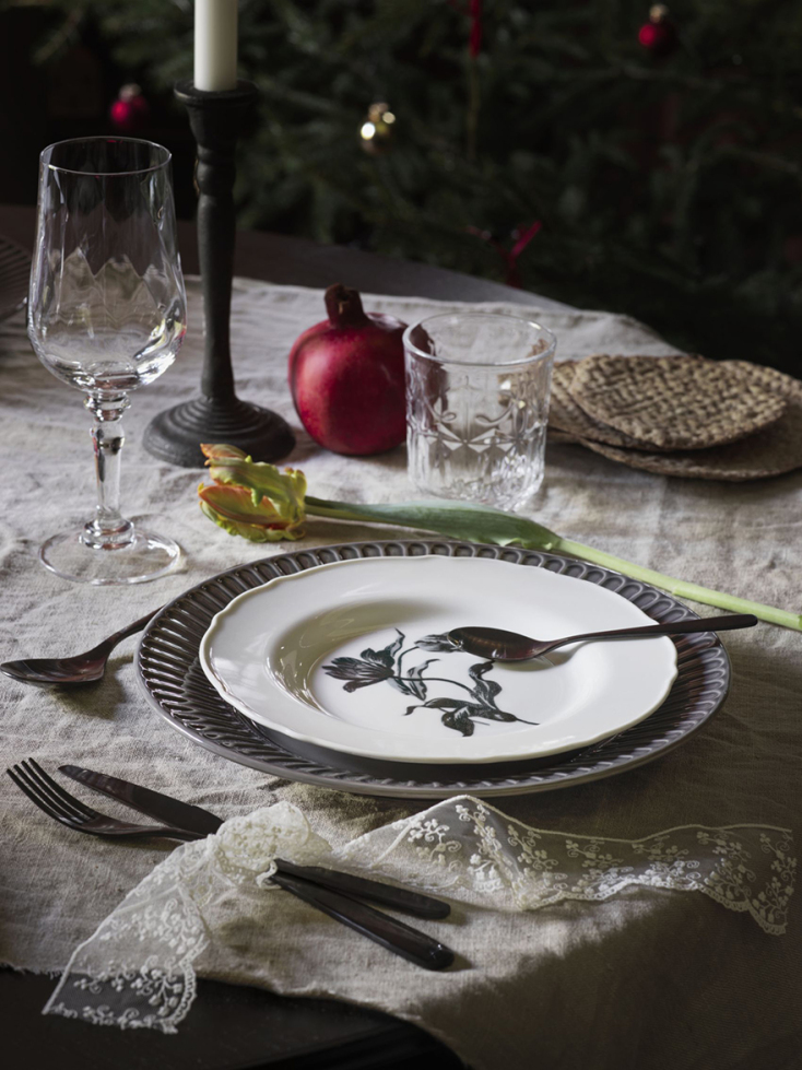 Ανακαλύψτε τα στα καταστήματα ΙΚΕΑ και στο IKEA.gr αντλήστε ιδέες και έμπνευση για να ζεστάνετε και να ομορφύνετε τον χώρο σας.