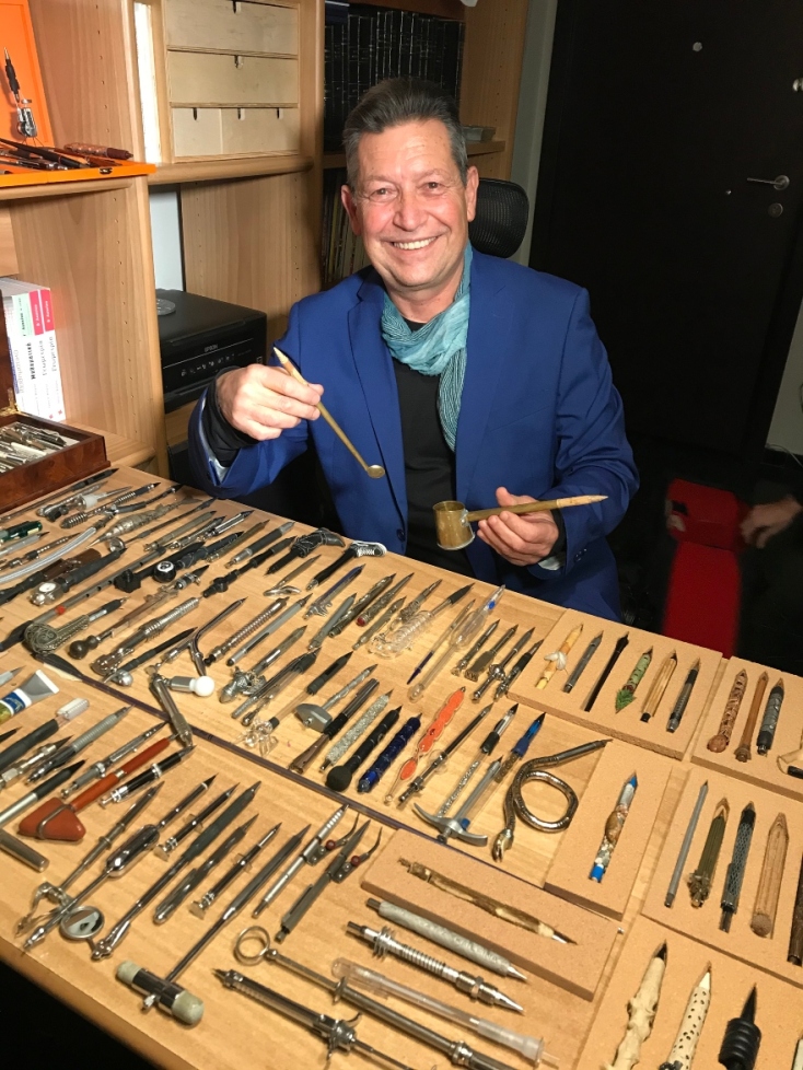 Νίκος Καμπάνης συλλέκτης Μολυβιών