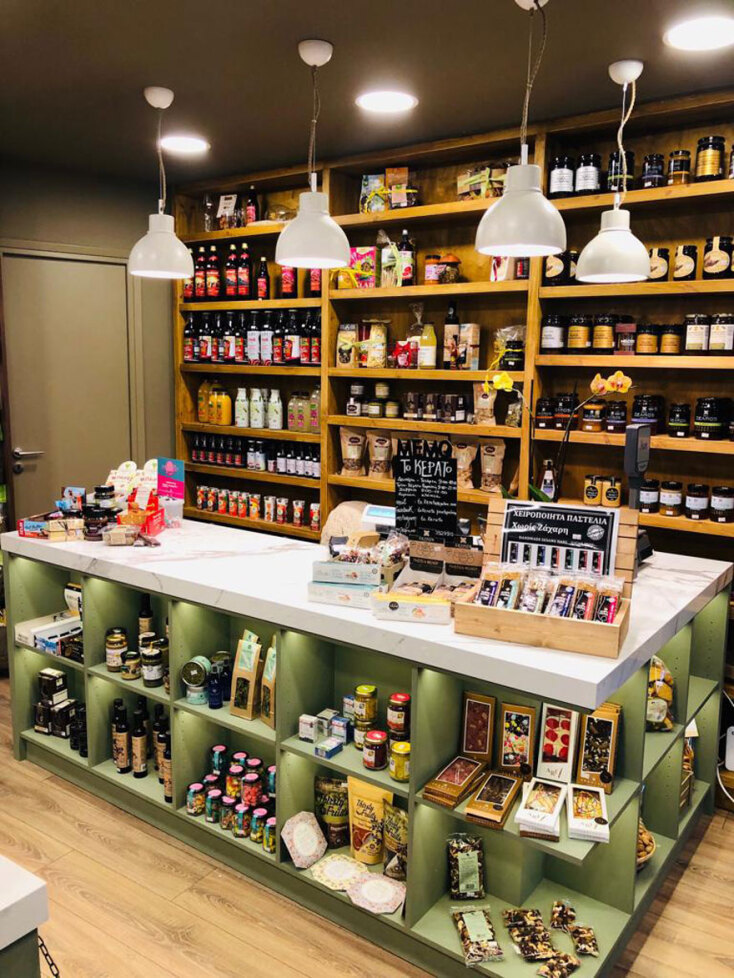 Κέρας παντοπωλείο, Μελίσσια