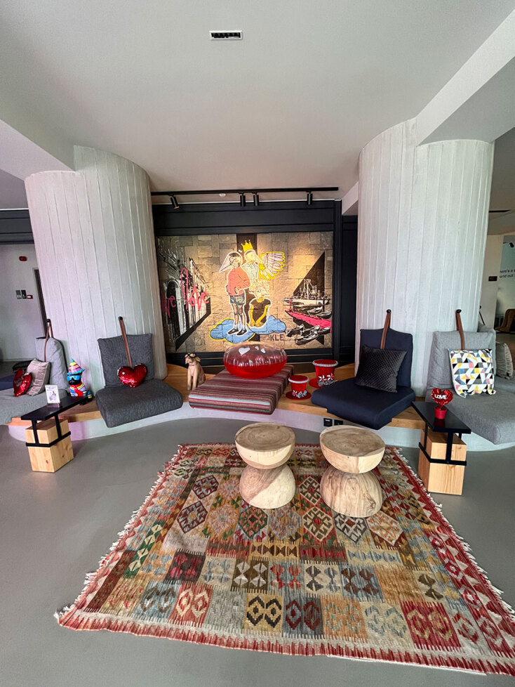 Ξενοδοχείο Moxy Patra Marina