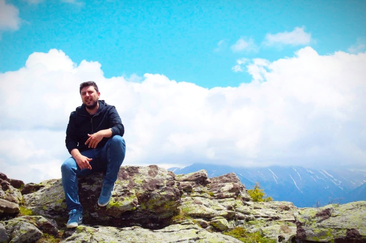 Vlachos Locos Groove Gorilla 2.jpg